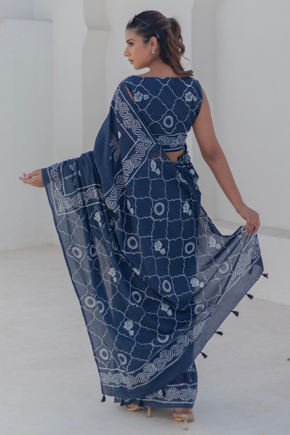 Indigo Dragonflies - Hand Block Mul Cotton Saree - SootiSyahi