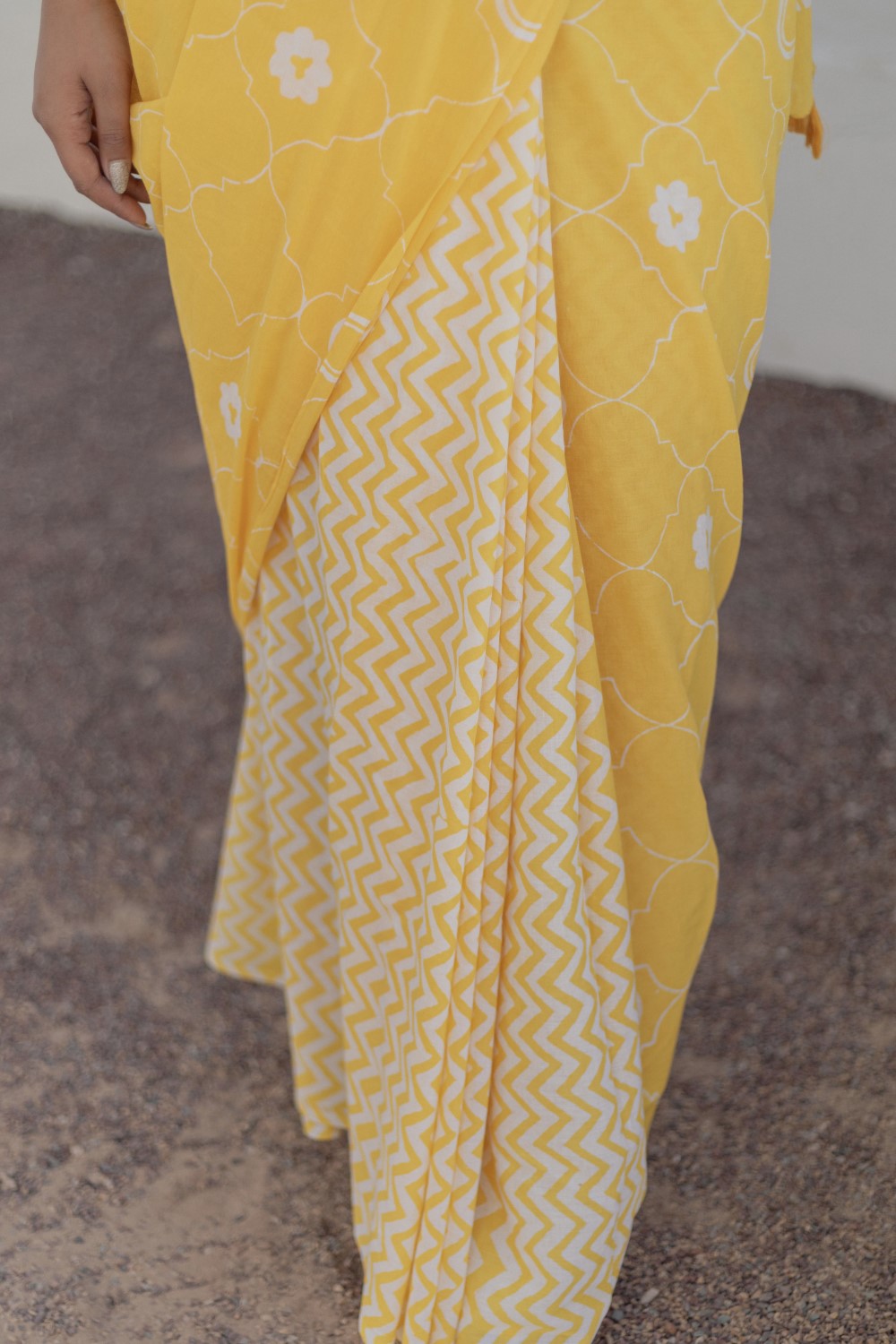 Sunshine Medallions - Hand Block Mul Cotton Saree - SootiSyahi