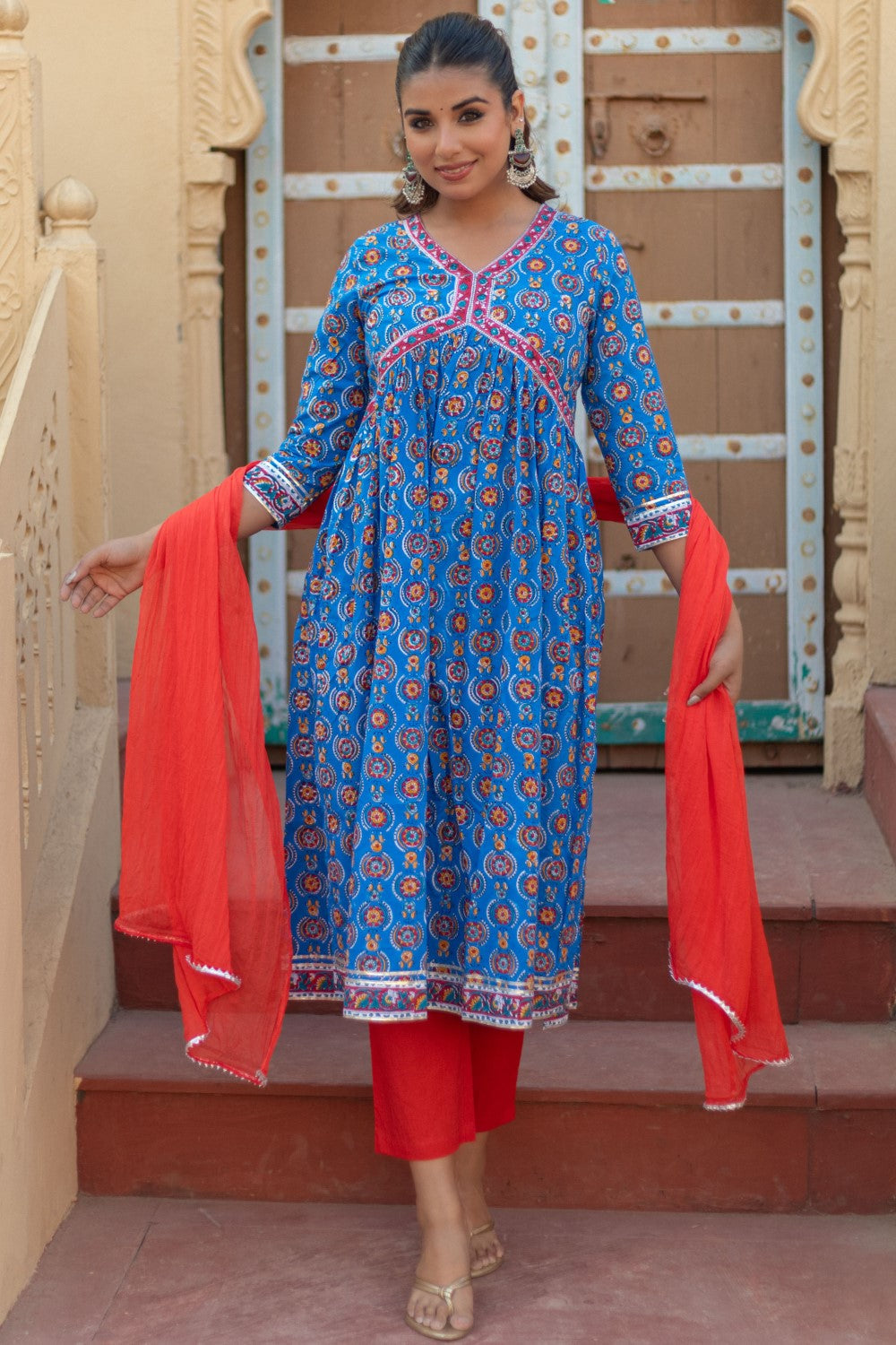 SootiSyahi-“Azure Medallions” Hand Block Printed Cotton Suit Set