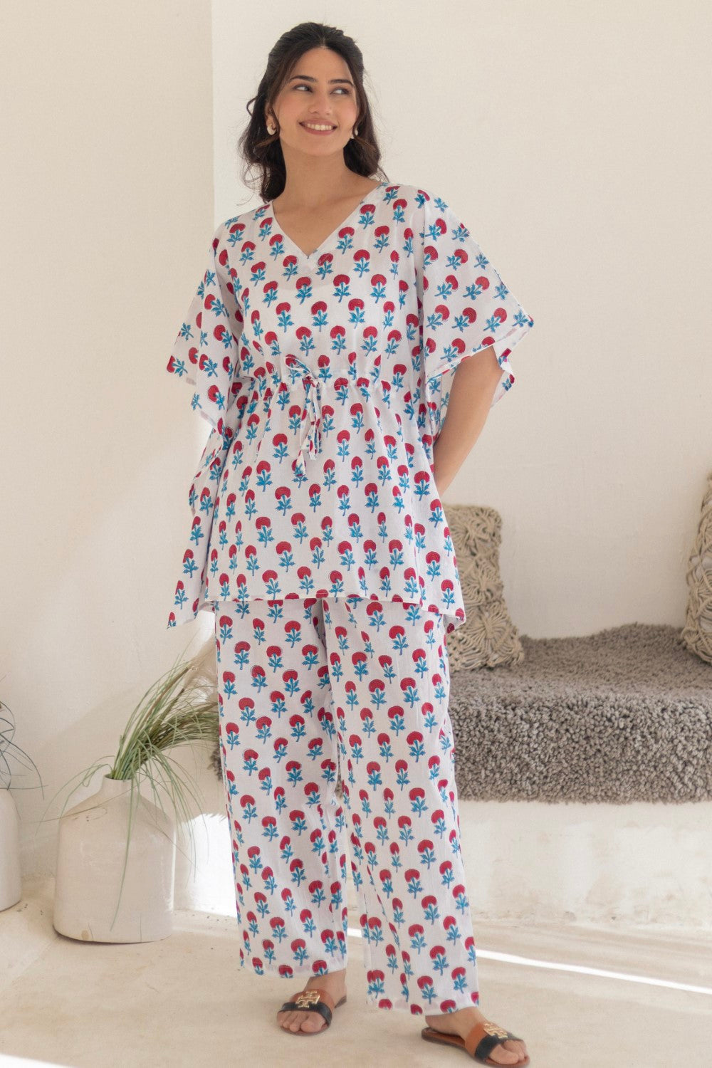 Sootisyahi 'Blossom Comfort' Cotton Kaftan Set