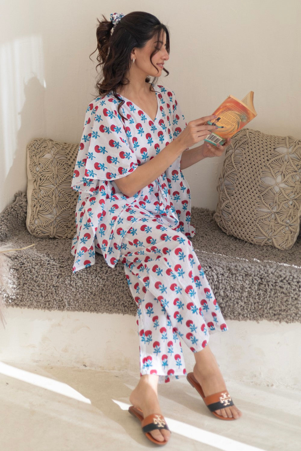 Sootisyahi 'Blossom Comfort' Cotton Kaftan Set