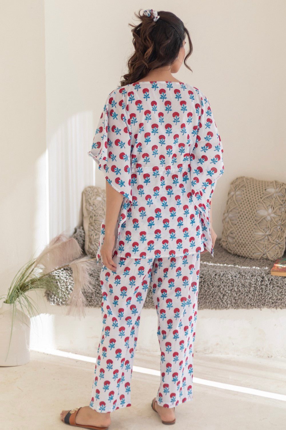 Sootisyahi 'Blossom Comfort' Cotton Kaftan Set