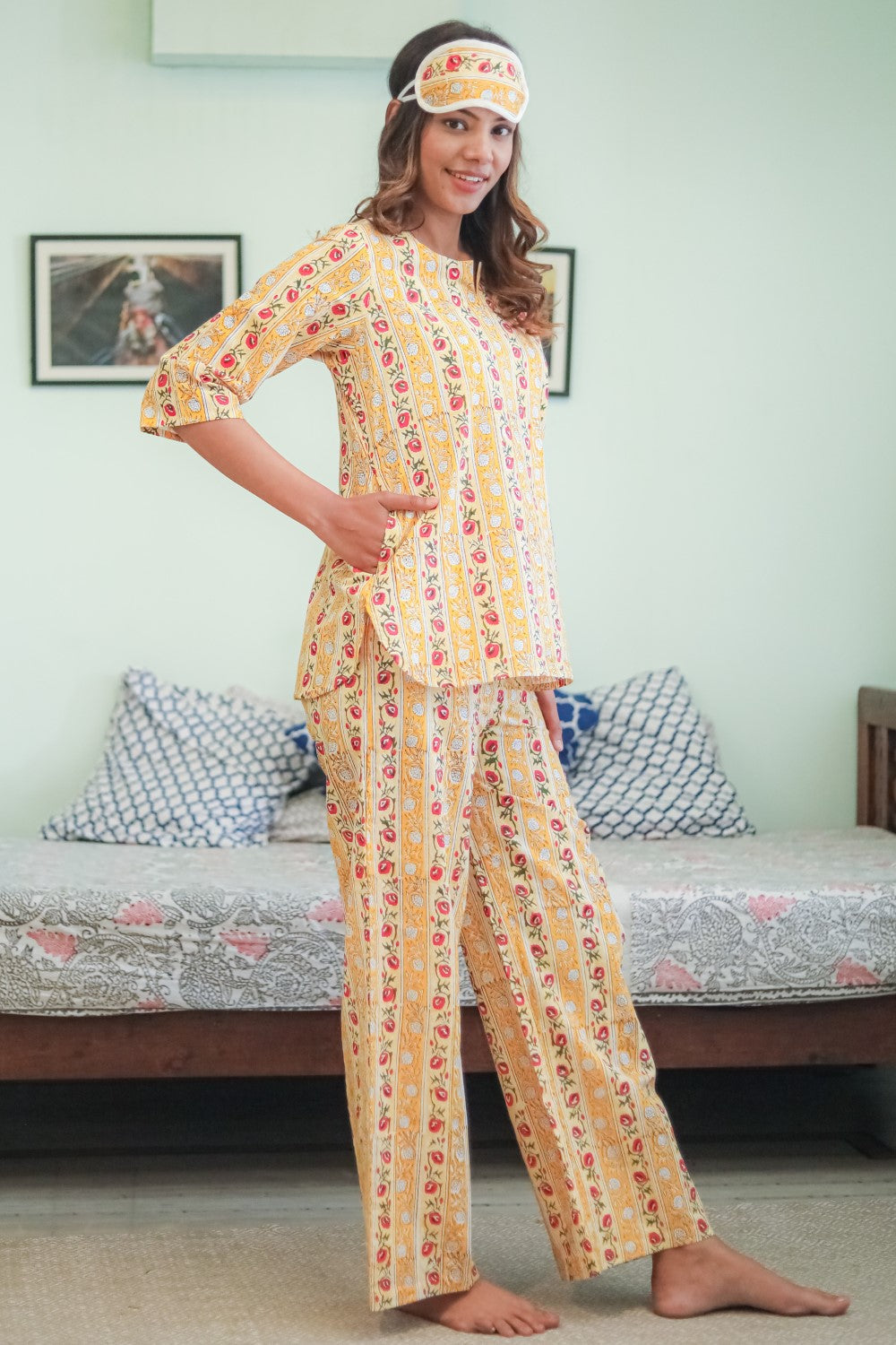 Sootisyahi 'Daisy Bliss' Handblock Printed Pure Cotton Night Suit