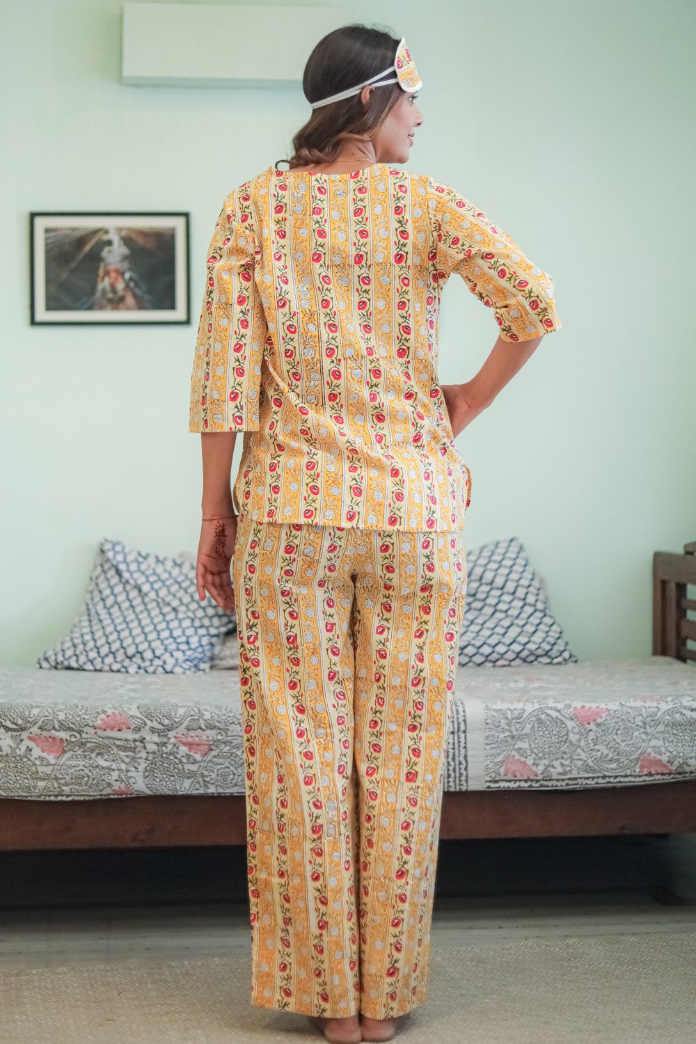 Sootisyahi 'Daisy Bliss' Handblock Printed Pure Cotton Night Suit