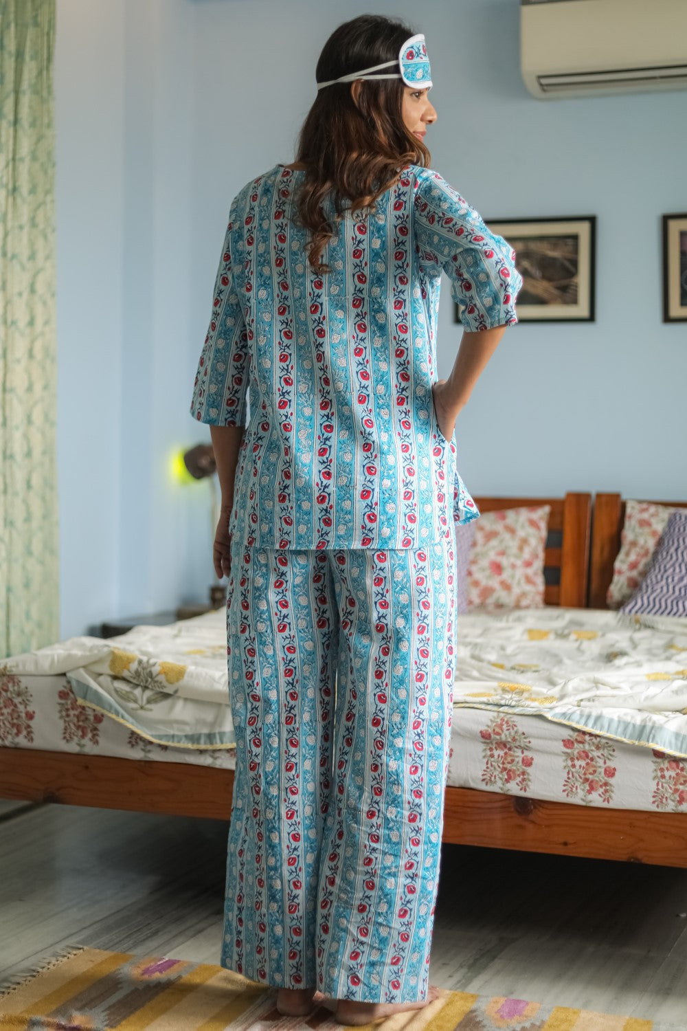 Sootisyahi 'Daisy Day' Handblock Printed Pure Cotton Night Suit