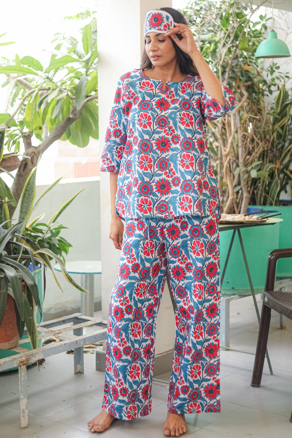 Sootisyahi 'Floral Blooms' Handblock Printed Pure Cotton Night Suit