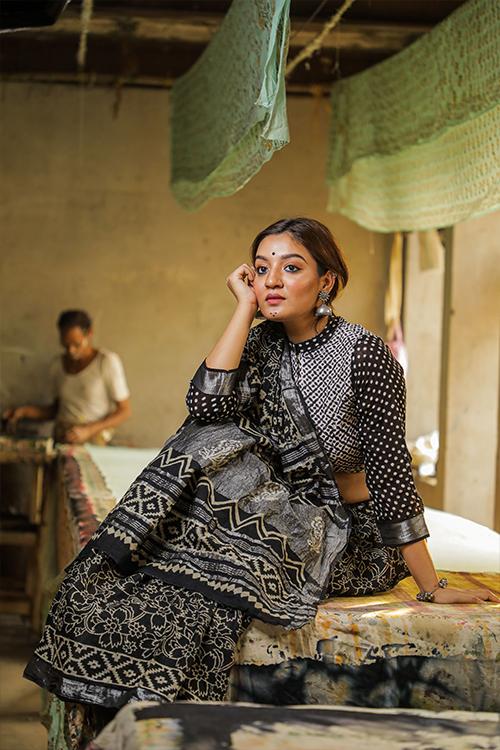 Chuna Patri Handblock Print Slub Cotton Saree