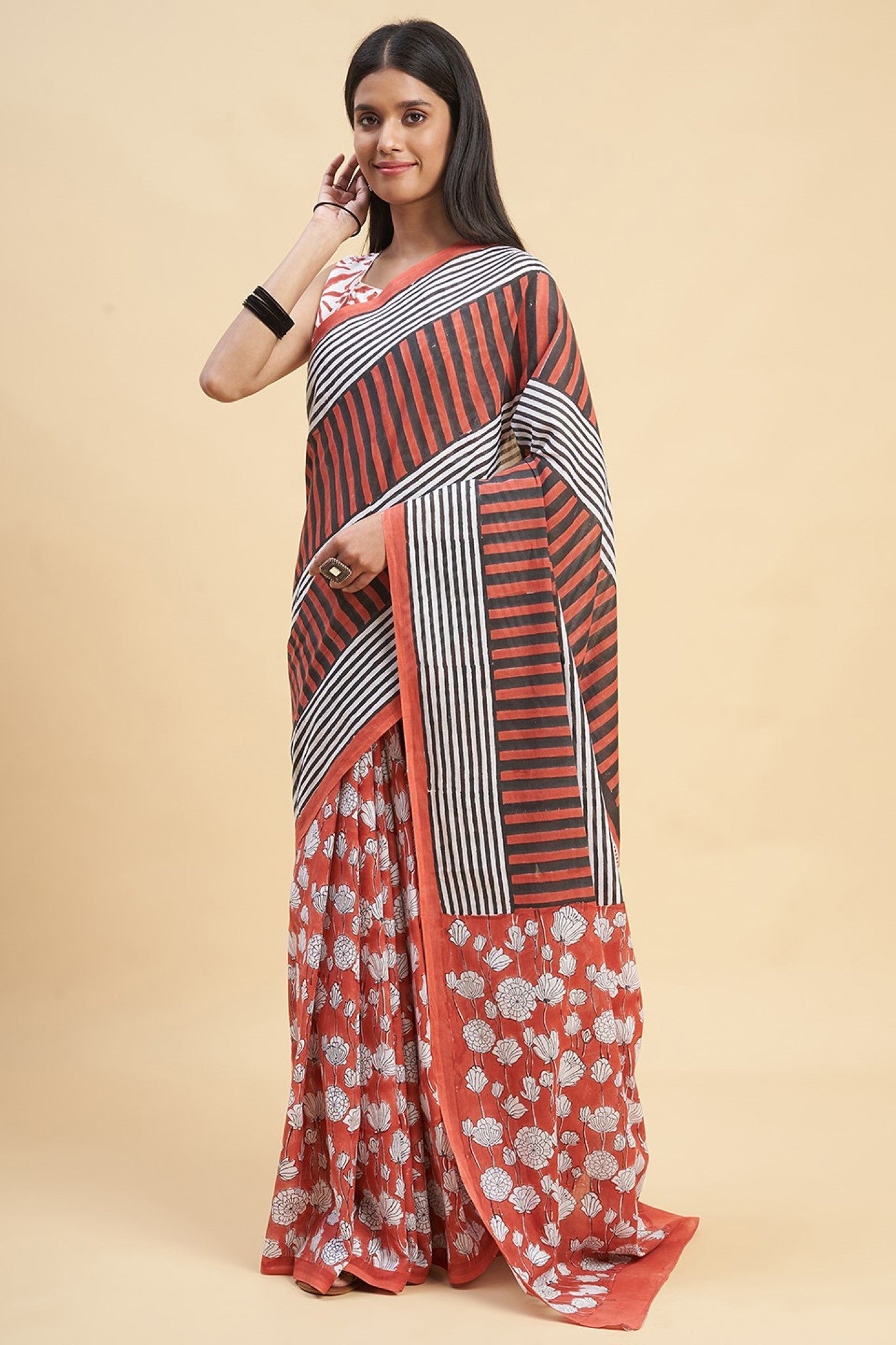 "Amaryllis Red'' Block Printed Cotton Saree - SootiSyahi
