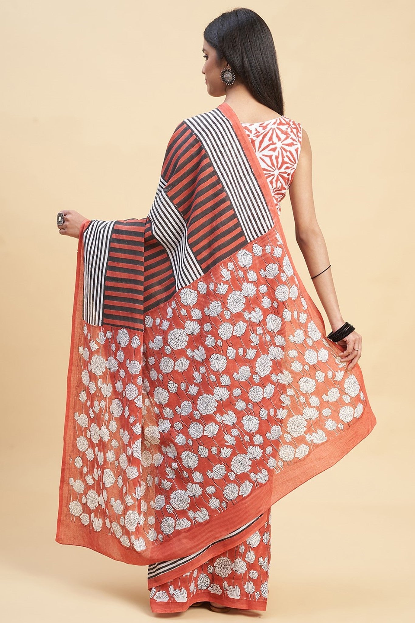"Amaryllis Red'' Block Printed Cotton Saree - SootiSyahi