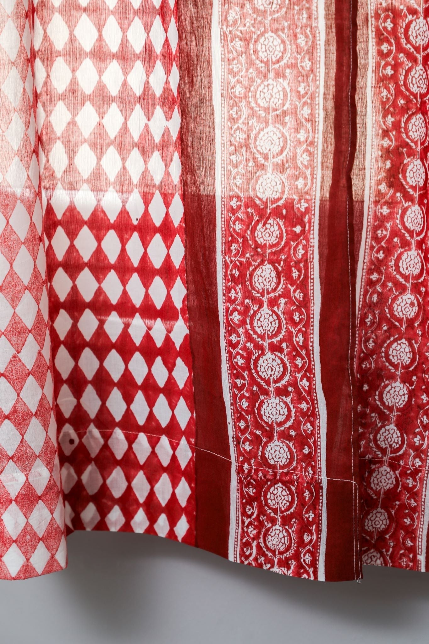 'Artistic Red Illusions' Handblock Printed Cotton Window Curtain - SootiSyahi