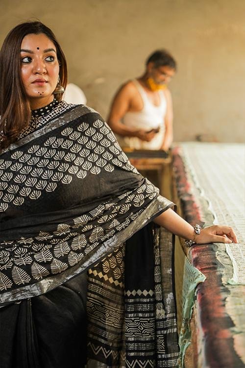 Chuna Patri Handblock Print Slub Cotton Saree - SootiSyahi