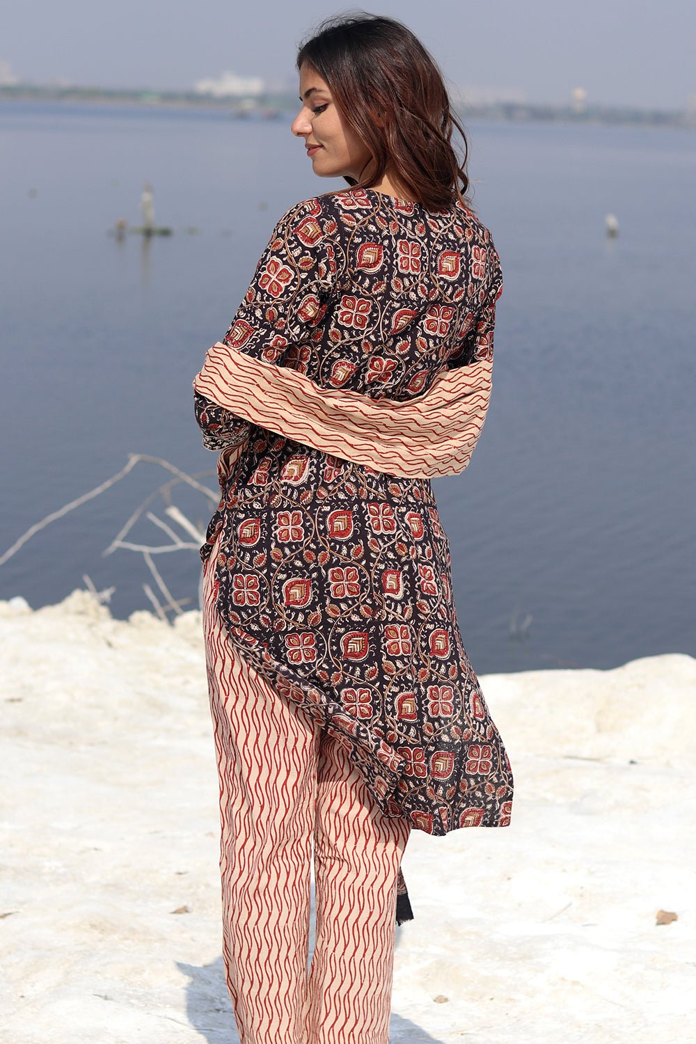 CONFIDENT FOLKTALE Block Printed Salwar Suit Set - SootiSyahi