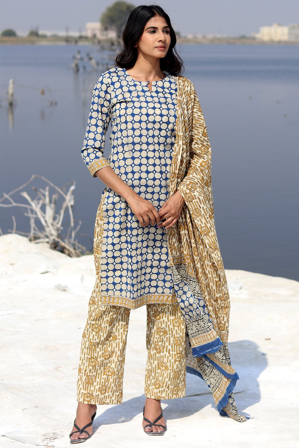 DAZZLE BLING Block Printed Salwar Suit Set - SootiSyahi