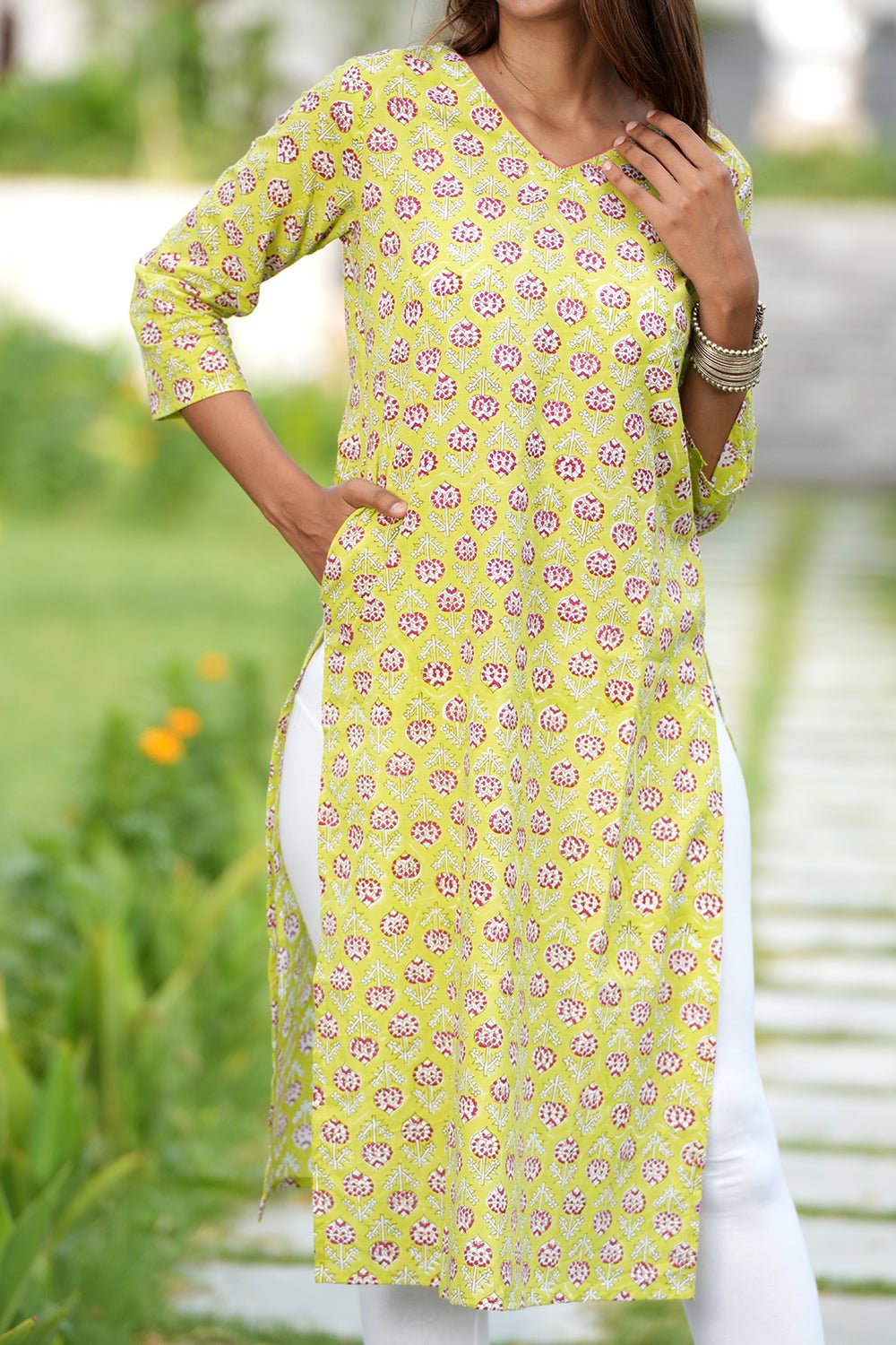 Fiery Green Haven Handblock Printed Cotton Kurti - SootiSyahi