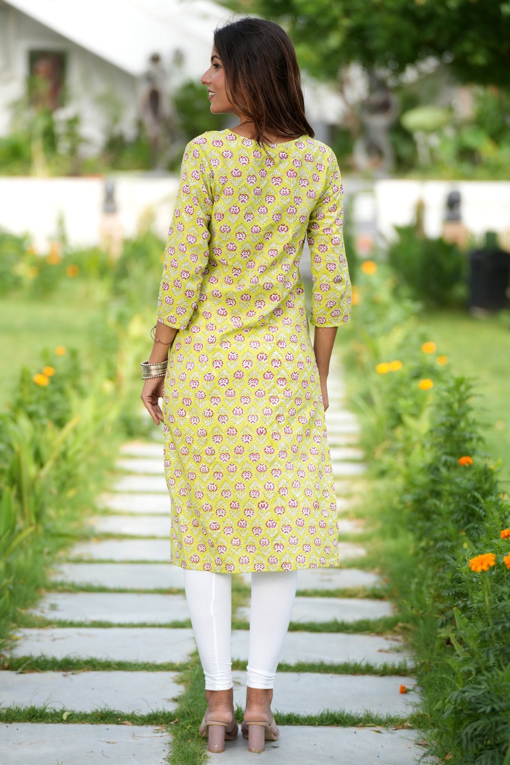 Fiery Green Haven Handblock Printed Cotton Kurti - SootiSyahi
