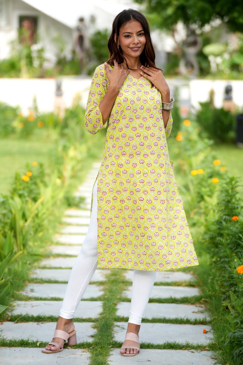 Fiery Green Haven Handblock Printed Cotton Kurti - SootiSyahi