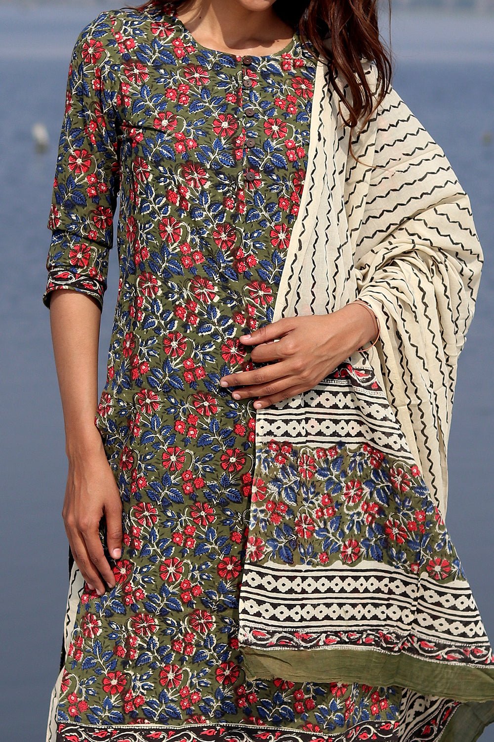 FLORAL FIESTA Block Printed Salwar Suit Set - SootiSyahi