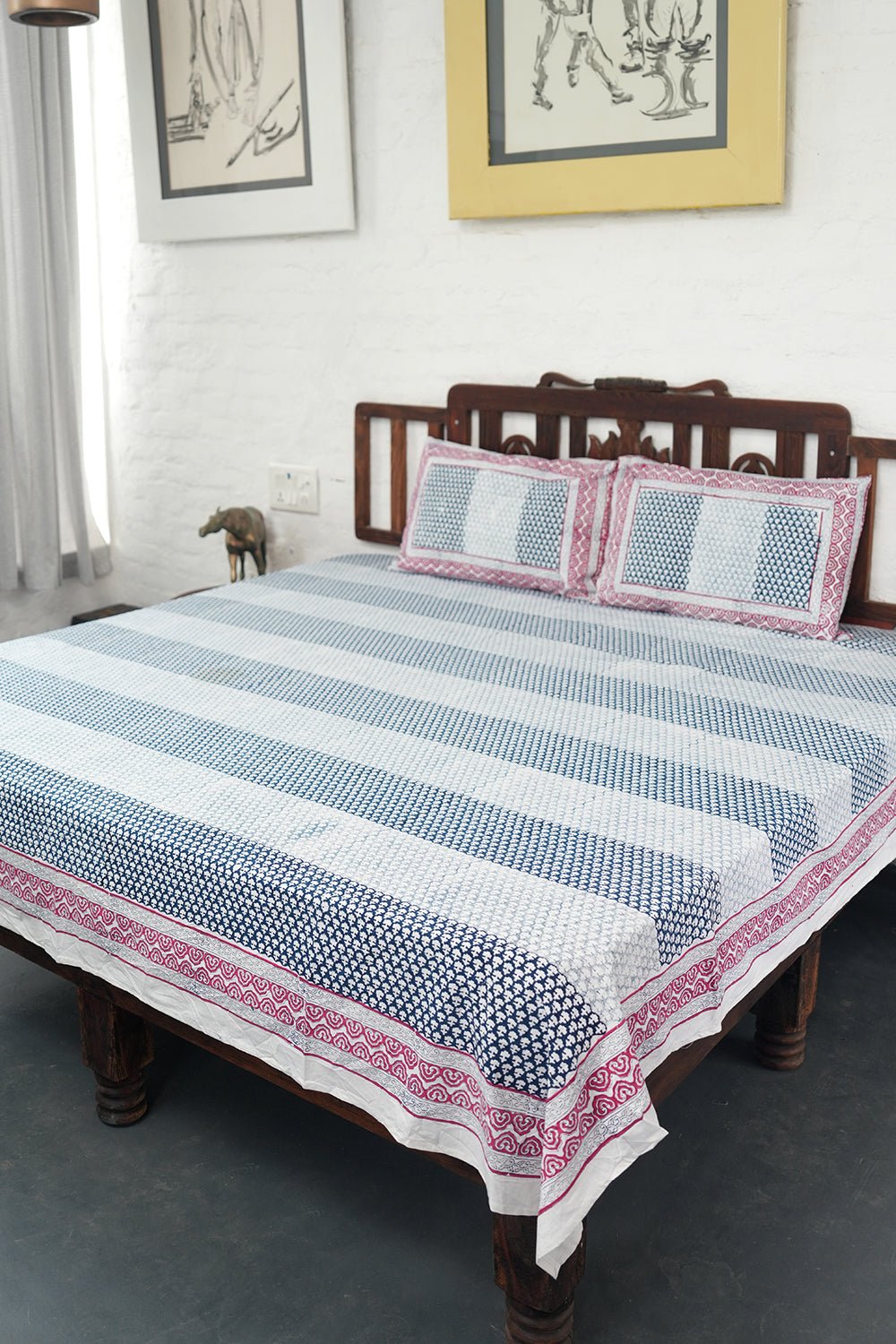 Frosty Blue Rose Hand-Block Printed Bedsheet - SootiSyahi