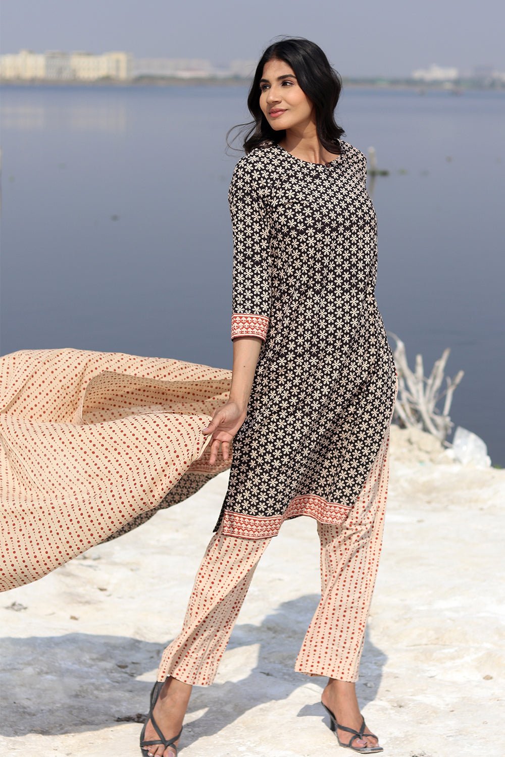 Fusion dots Block Printed Salwar Suit Set - SootiSyahi