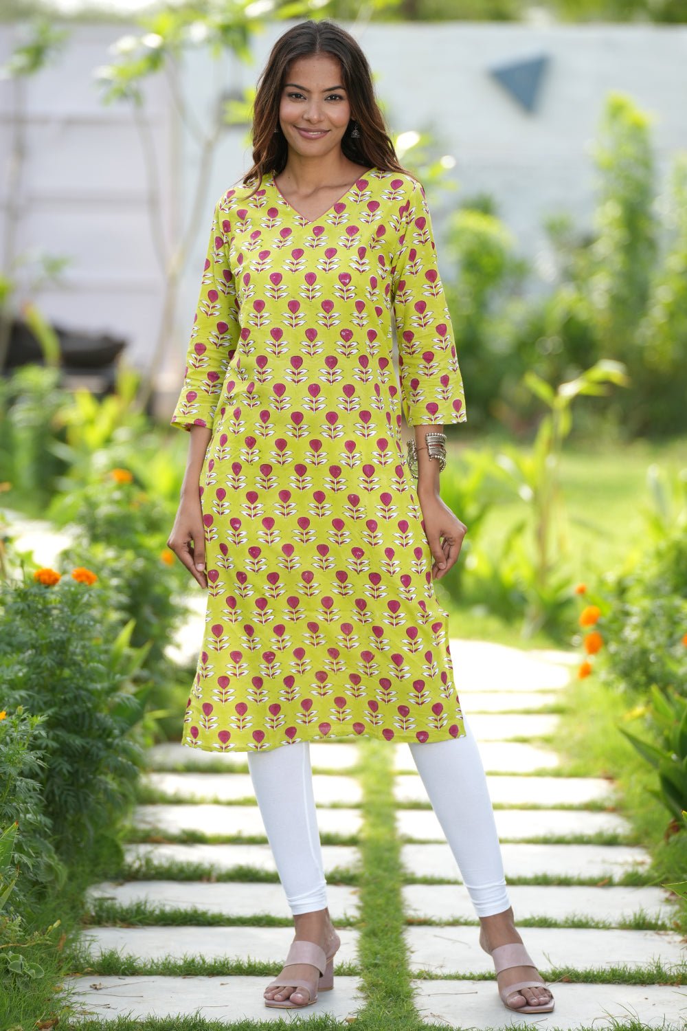 Garnet Garden Handblock Printed Cotton Kurti - SootiSyahi