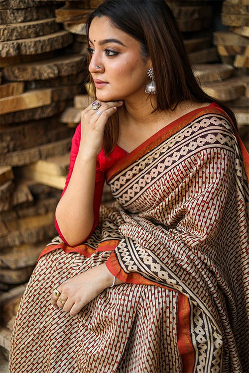 "GAVOTTE" BAGRU HANDBLOCKPRINT CHANDERI SILK SAREE - SootiSyahi