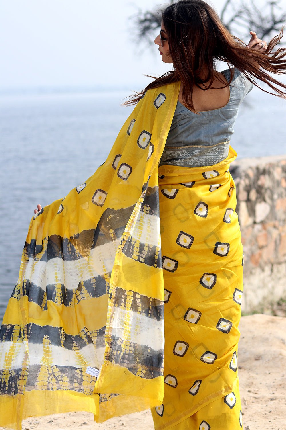"Golden Aura" Bandhni Chanderi Saree - SootiSyahi