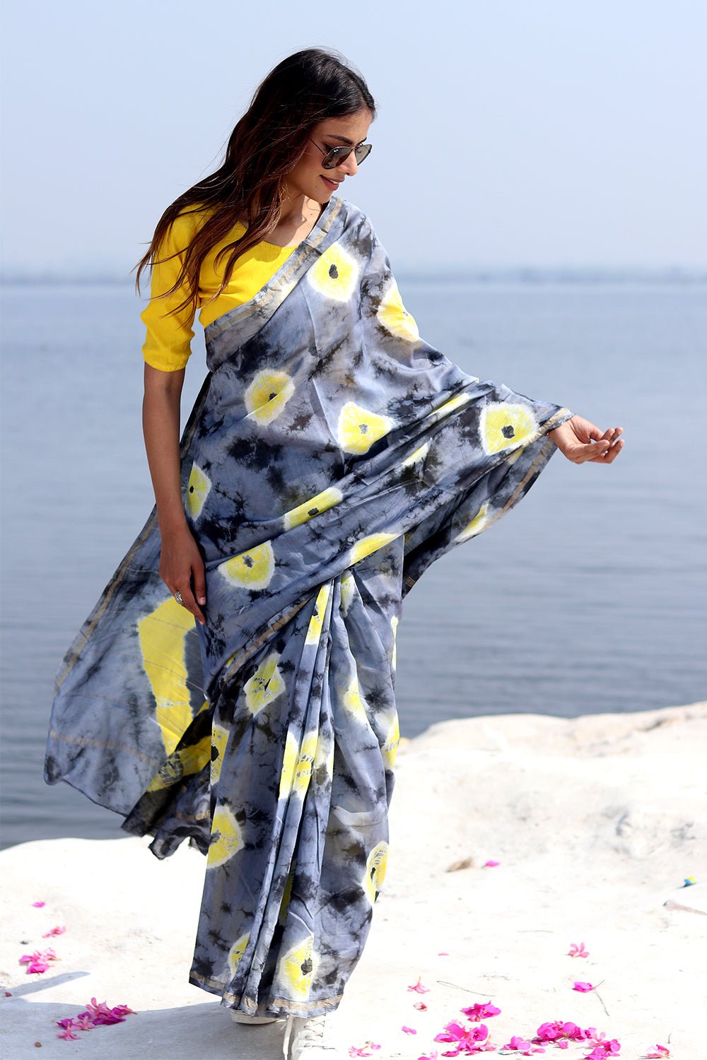 "Gray Martini" Bandhni Chanderi Saree - SootiSyahi