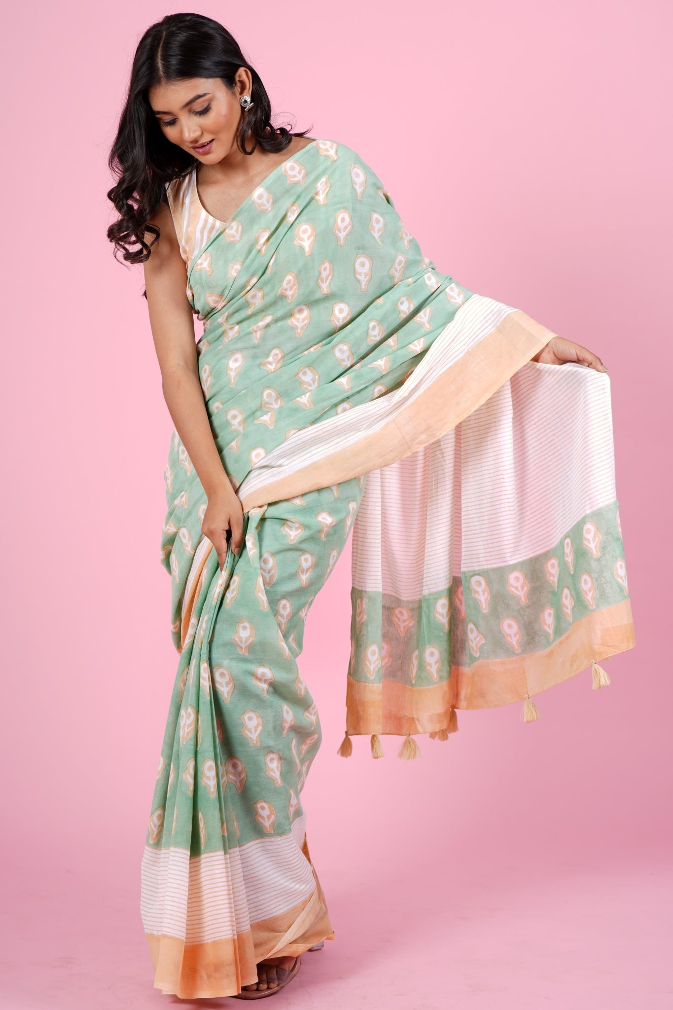 "Mandevilla Piast" HANDBLOCK PRINT MUL COTTON SAREE - SootiSyahi