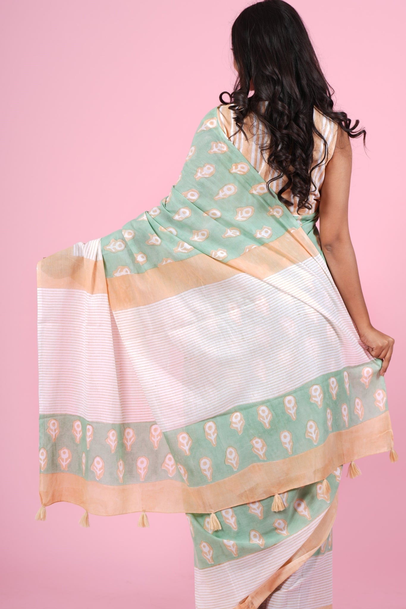 "Mandevilla Piast" HANDBLOCK PRINT MUL COTTON SAREE - SootiSyahi