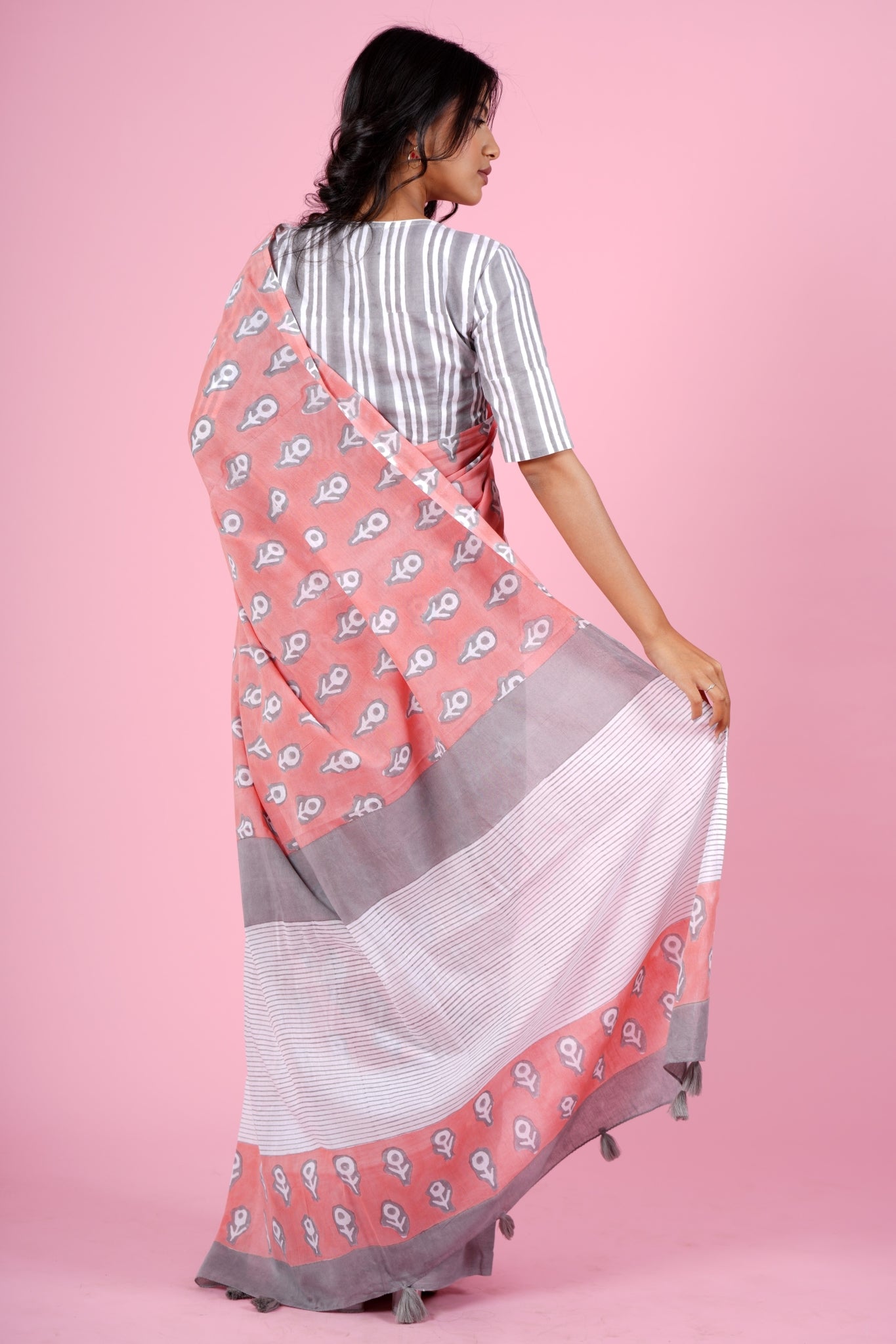 "Mandevilla Salmon"HANDBLOCK PRINT MUL COTTON SAREE - SootiSyahi