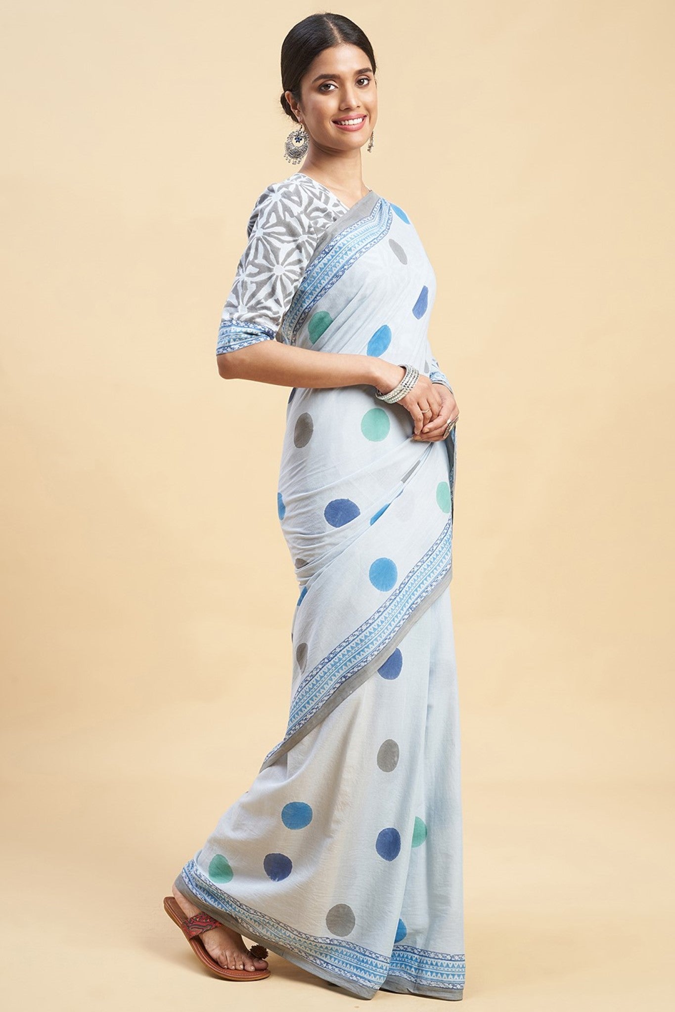 "Ocean Blue Pearls" Block Printed Cotton Saree - SootiSyahi
