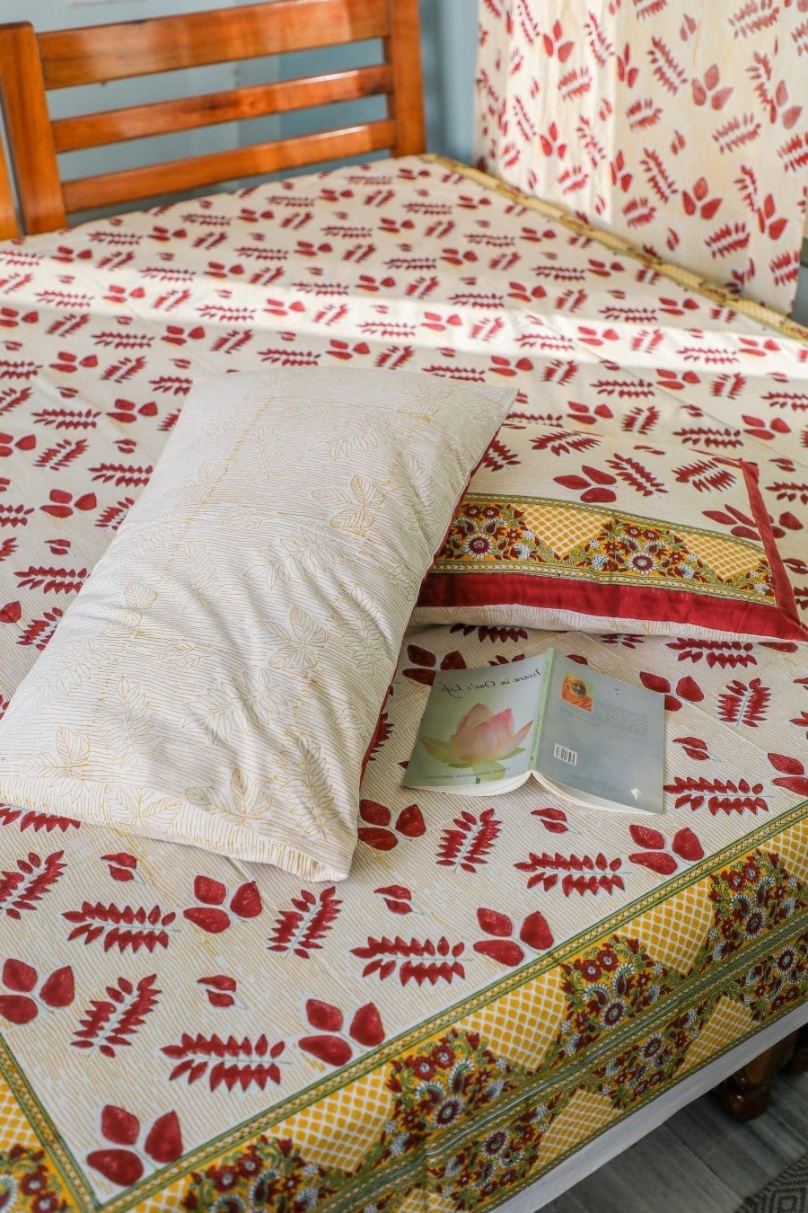 SootiSyahi 'Artful Nature' Handblock Printed Cotton Bedsheet - SootiSyahi