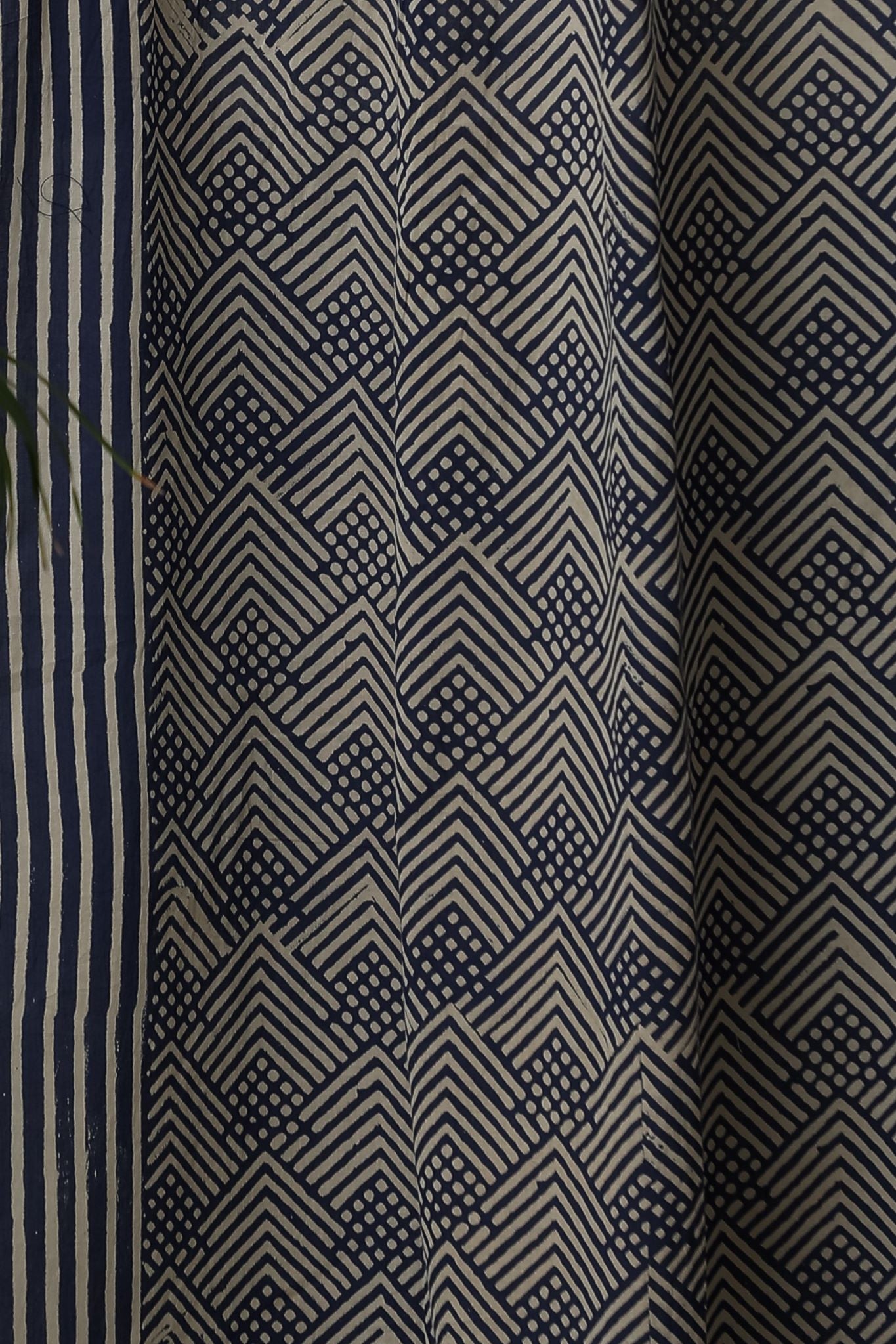 SootiSyahi 'Aster' Handblock Printed Cotton Door Curtain - SootiSyahi