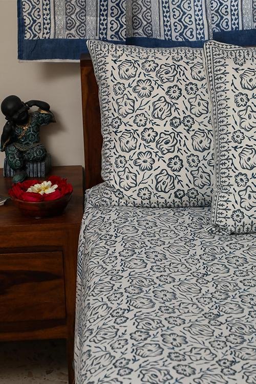 Sootisyahi 'Bed of Flowers' Handblock Printed Cotton Bedsheet - SootiSyahi
