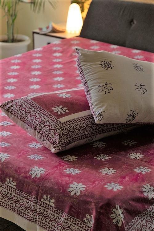 Sootisyahi 'Blooming Pink' Handblock Printed Cotton Bedsheet - SootiSyahi