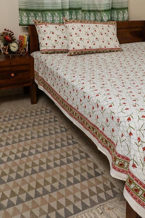 Sootisyahi 'Dream of Lily' Handblock Printed Cotton Bedsheet - SootiSyahi
