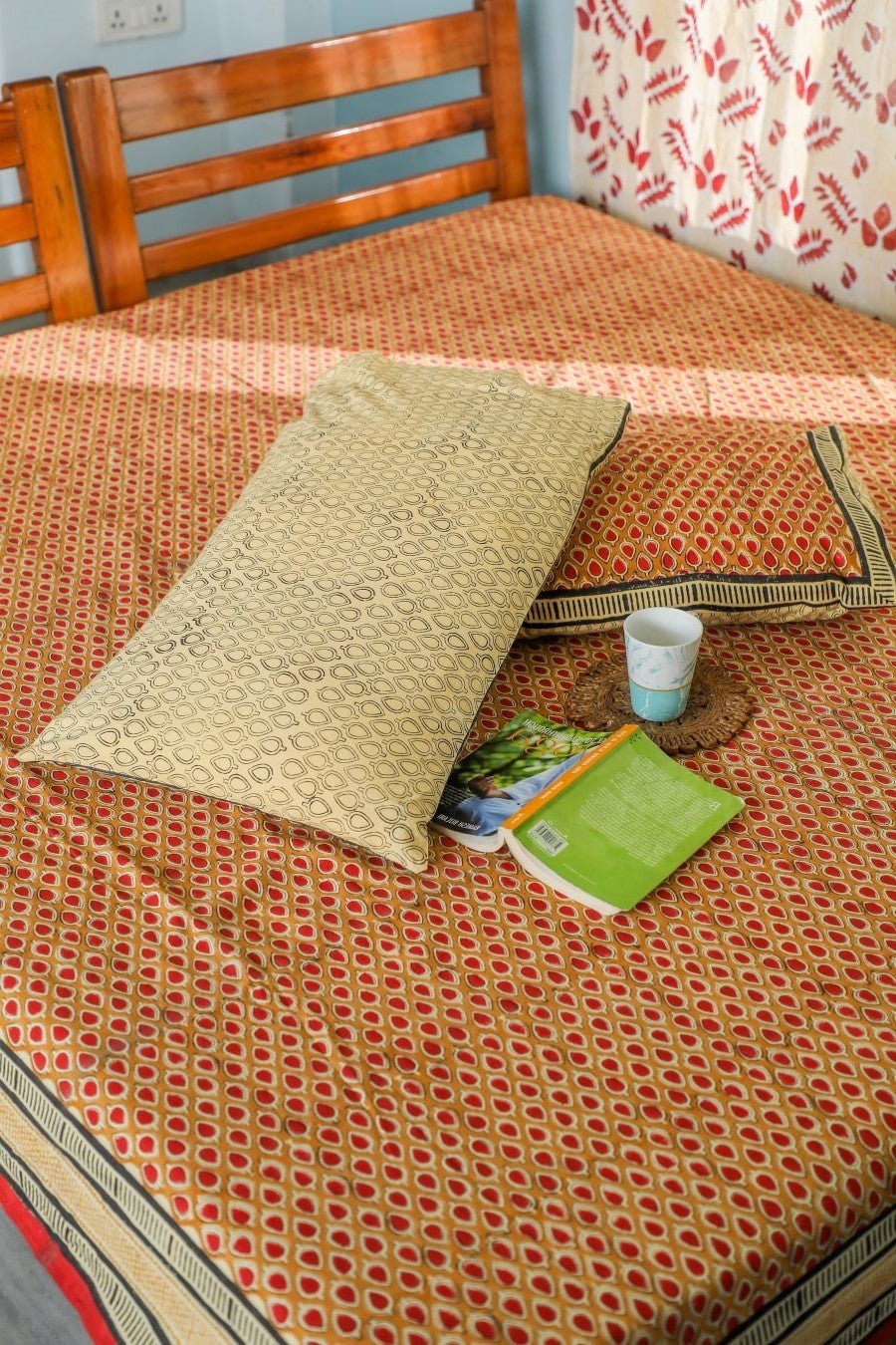 SootiSyahi 'Drop of colors' Handblock Printed Cotton Bedsheet - SootiSyahi