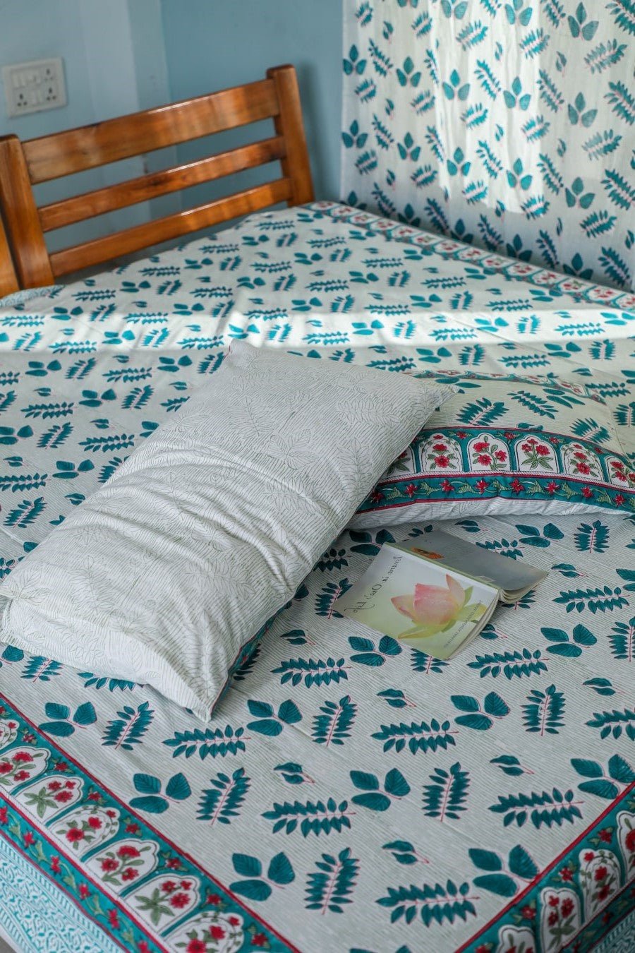 SootiSyahi 'Garden party' Handblock Printed Cotton Bedsheet - SootiSyahi