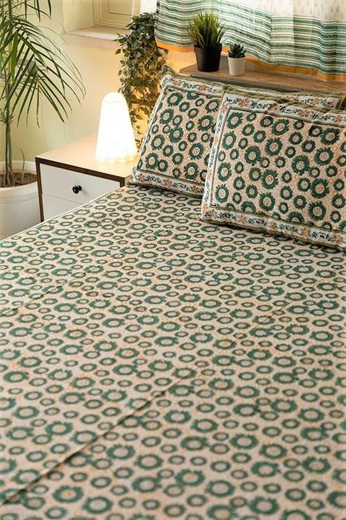 Sootisyahi 'Green Glow' Handblock Printed Cotton Bedsheet - SootiSyahi