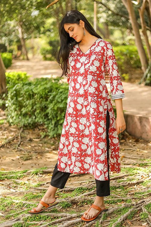 Sootisyahi 'Hidden Hibiscus' Azofree Handblock Printed Pure Cotton Kurti - SootiSyahi