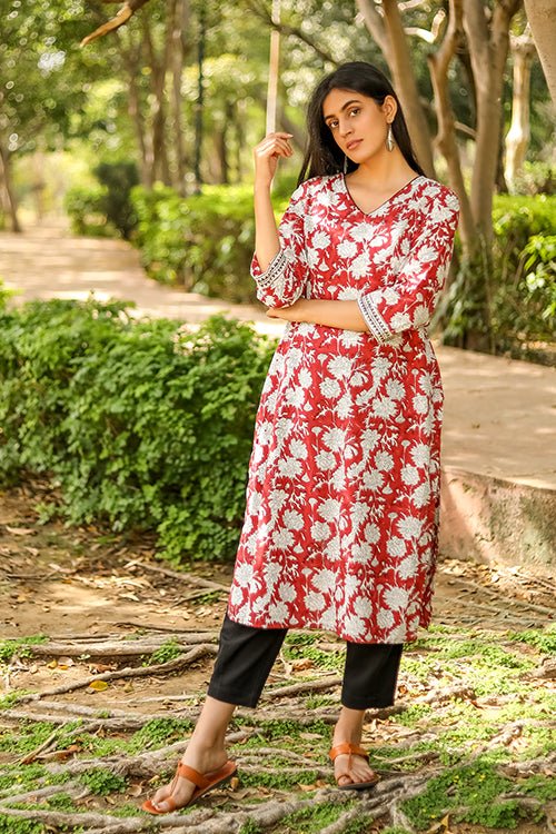 Sootisyahi 'Hidden Hibiscus' Azofree Handblock Printed Pure Cotton Kurti - SootiSyahi