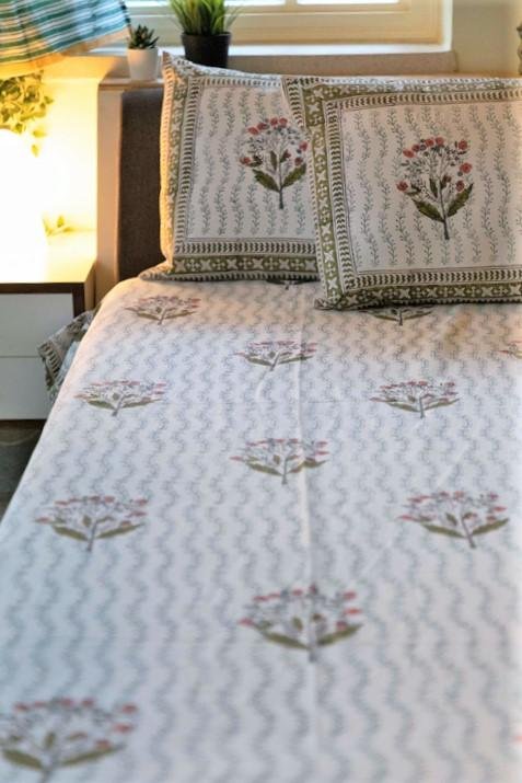 Sootisyahi 'Manmohak Lali' Handblock Printed Cotton Bedsheet - SootiSyahi