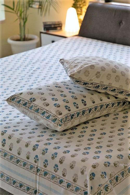 Sootisyahi 'Meaningful Minimal' Handblock Printed Cotton Bedsheet - SootiSyahi