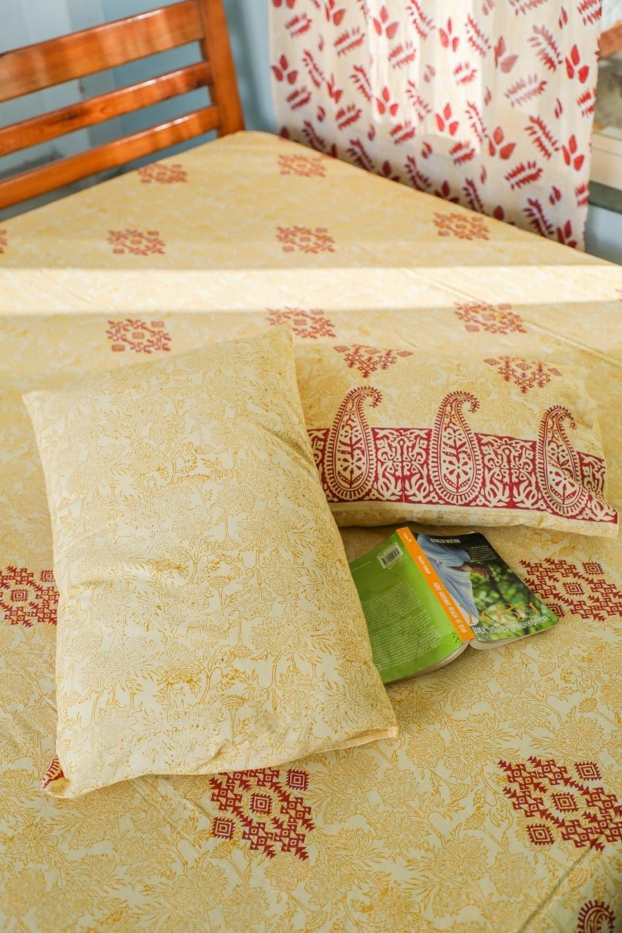 SootiSyahi 'Modern Motley' Handblock Printed Cotton Bedsheet - SootiSyahi