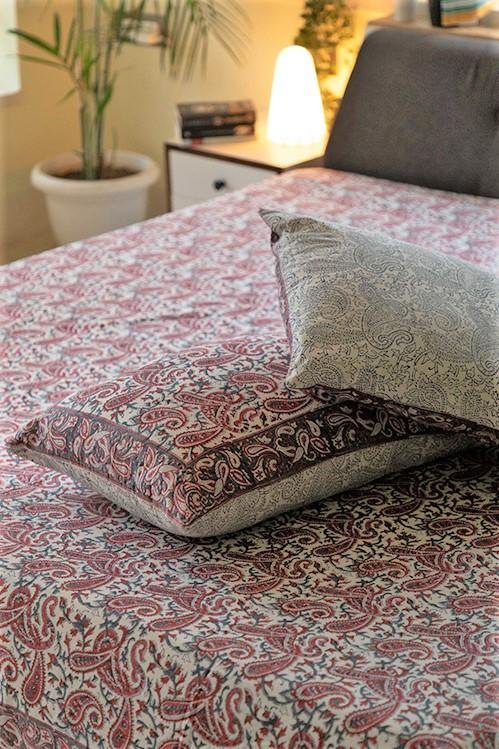 Sootisyahi 'Pleasing Pasley' Handblock Printed Cotton Bedsheet - SootiSyahi