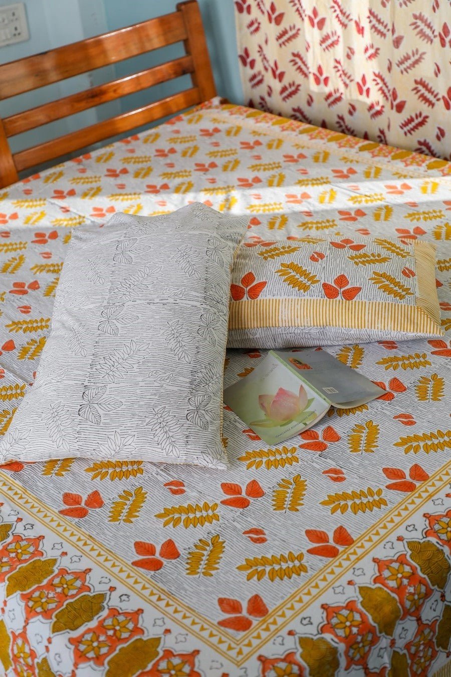 SootiSyahi 'Red Leaves' Handblock Printed Cotton Bedsheet - SootiSyahi