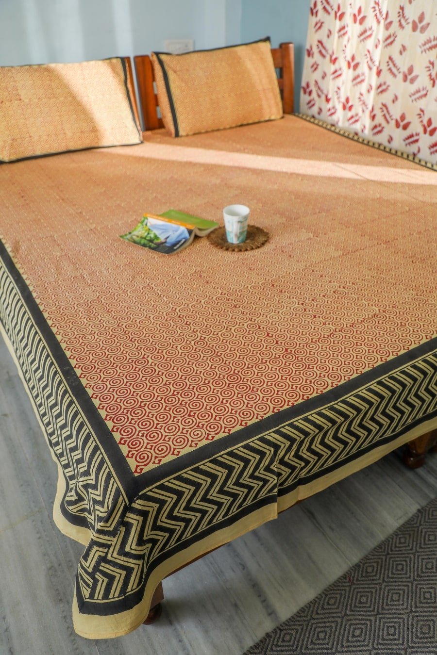 SootiSyahi 'Reddish Waves' Handblock Printed Cotton Bedsheet - SootiSyahi