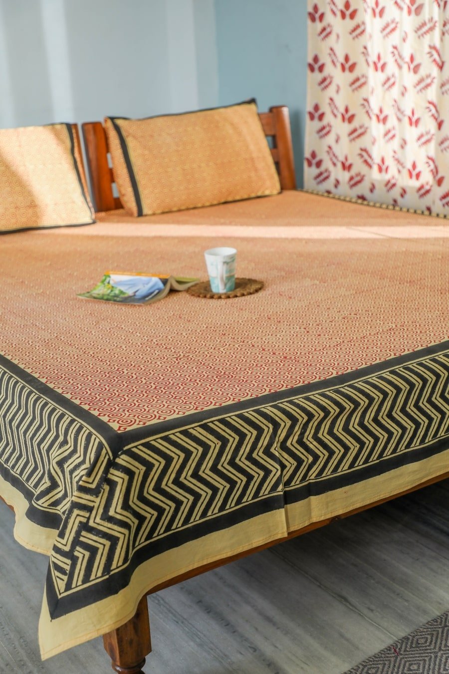 SootiSyahi 'Reddish Waves' Handblock Printed Cotton Bedsheet - SootiSyahi
