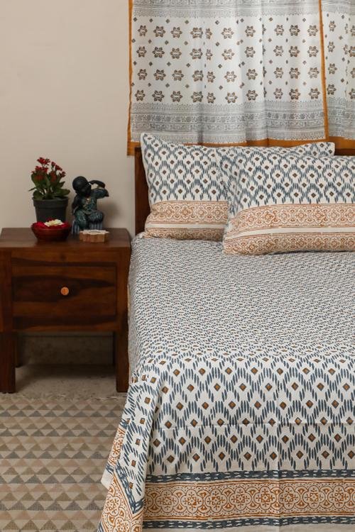 Sootisyahi 'Sparkling Starts' Handblock Printed Cotton Bedsheet - SootiSyahi