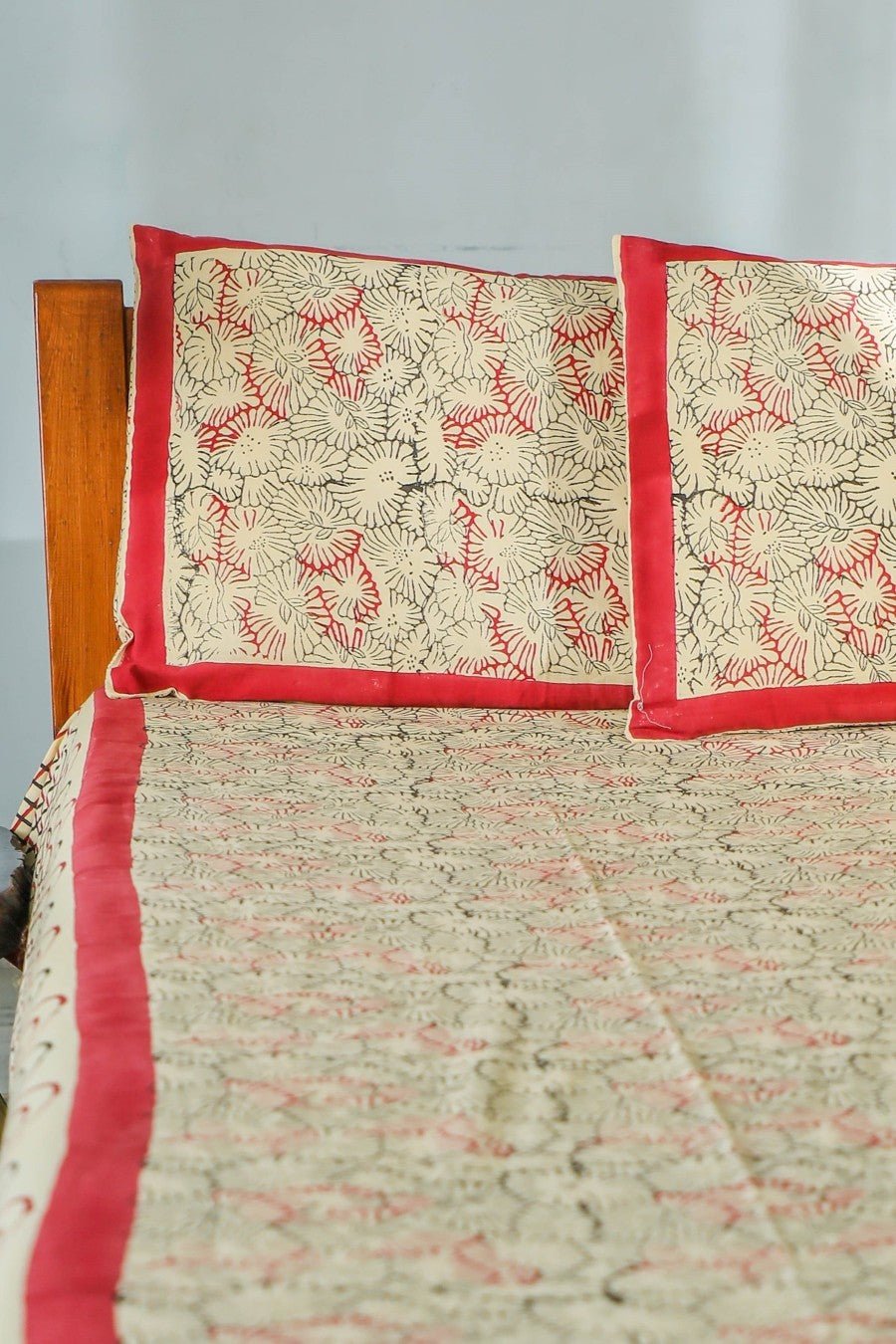 SootiSyahi 'Web of color' Handblock Printed Cotton Bedsheet - SootiSyahi